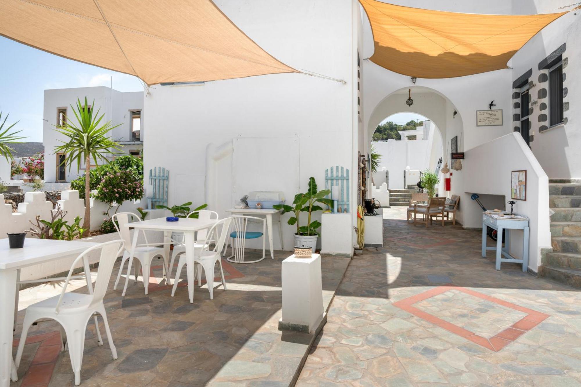Pico Bello Patmos 18 Grikos Bay  エクステリア 写真