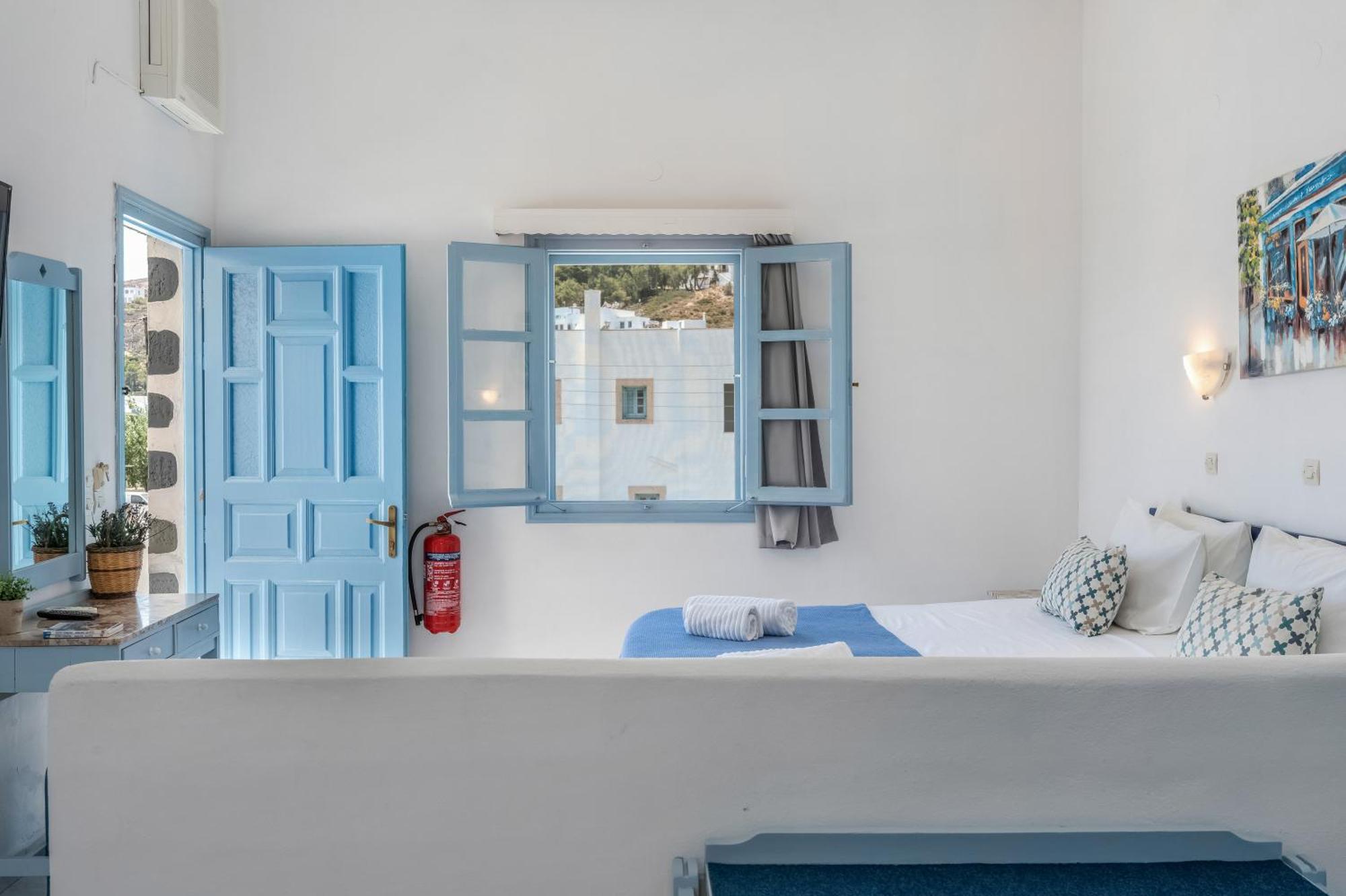 Pico Bello Patmos 18 Grikos Bay  エクステリア 写真